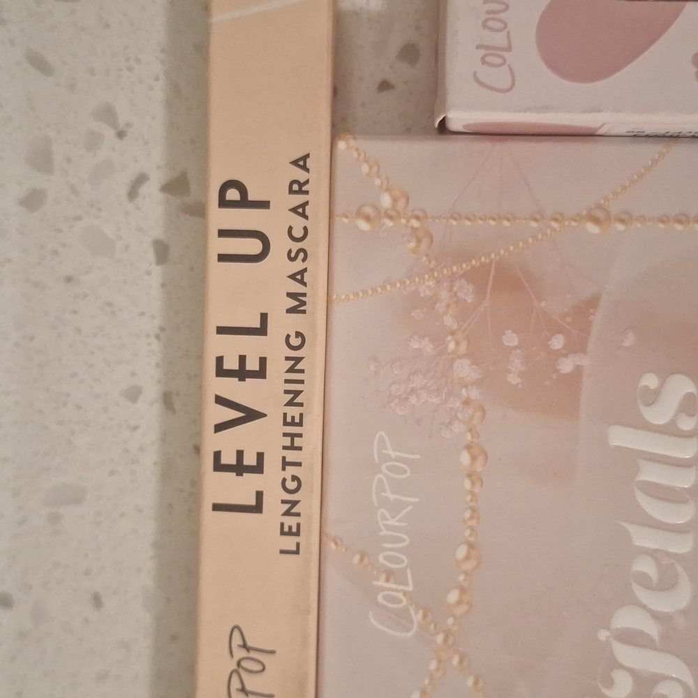 ColourPop Bundle - Picture 6 of 16